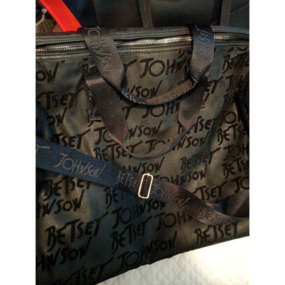 Betsey Johnson large duffle bag - Picture 3 of 5